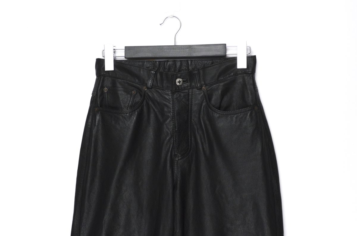 Vintage Levi’s Logo Leather Black Pants — photo 2