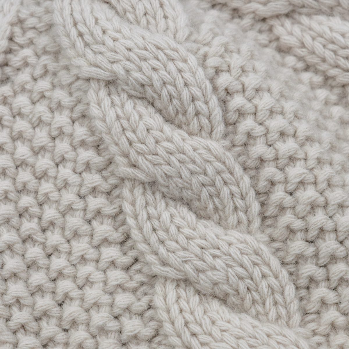 Moncler Beige Wool Cashmere Chunky Knit Logo Beanie Hat — photo 4