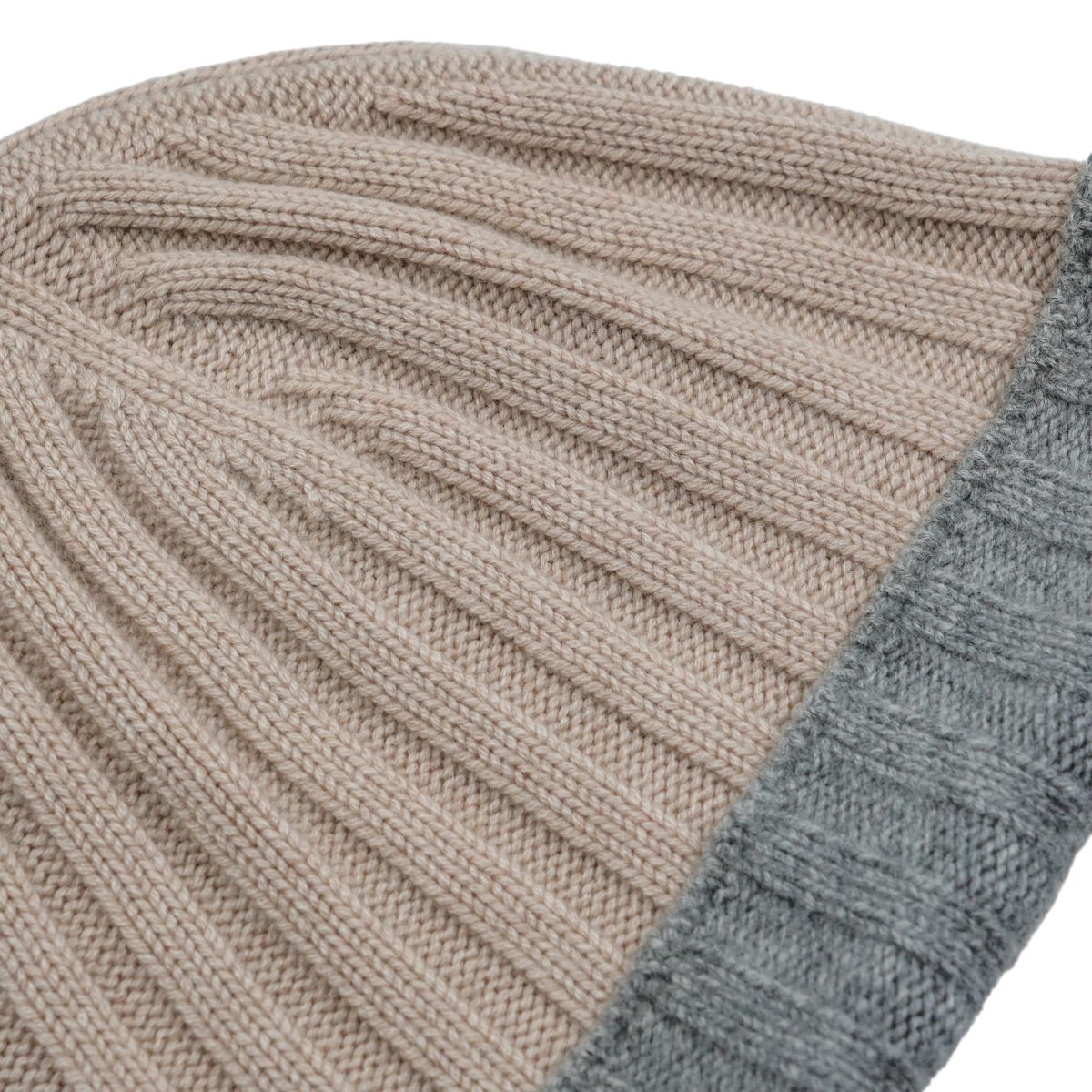 Brunello Cucinelli Beige Cashmere Ribbed Knit Beanie Hat — photo 3