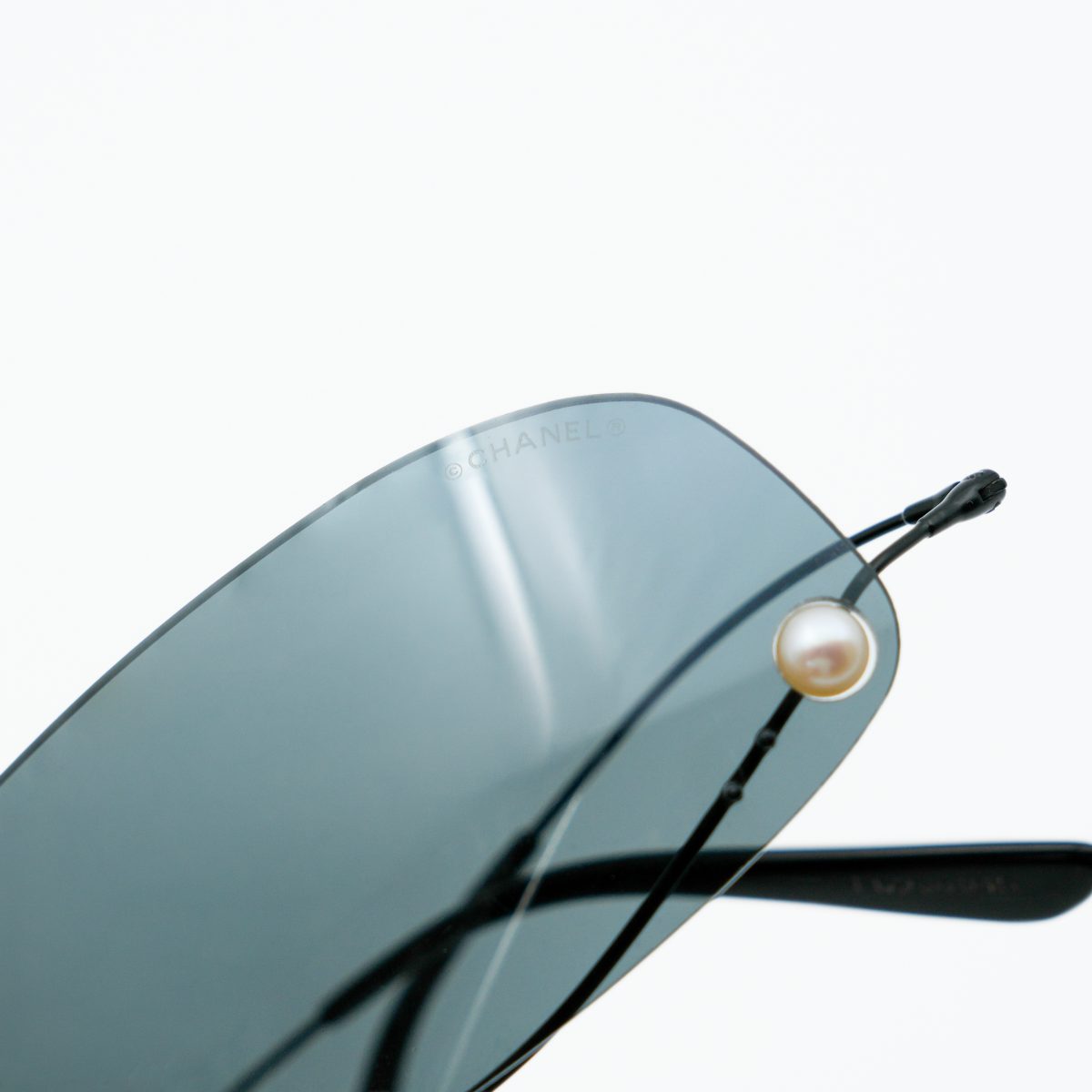 Vintage Chanel 4054 Black Rimless Shield CC Logo Sunglasses — photo 9