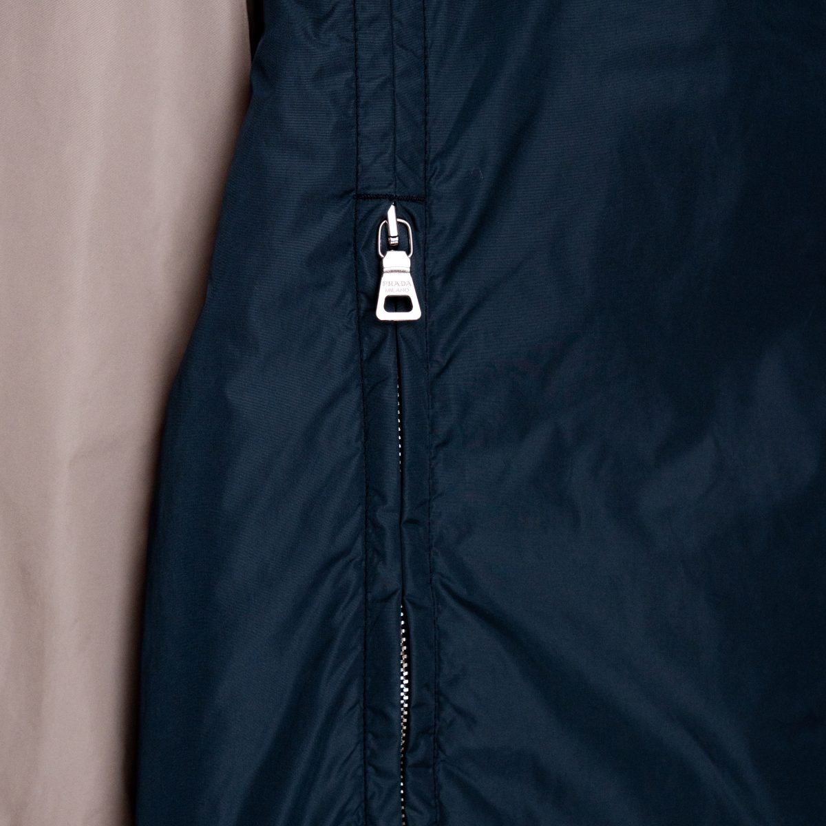 Prada Navy Taupe Red Reversible Nylon Padded Mens Jacket — photo 12