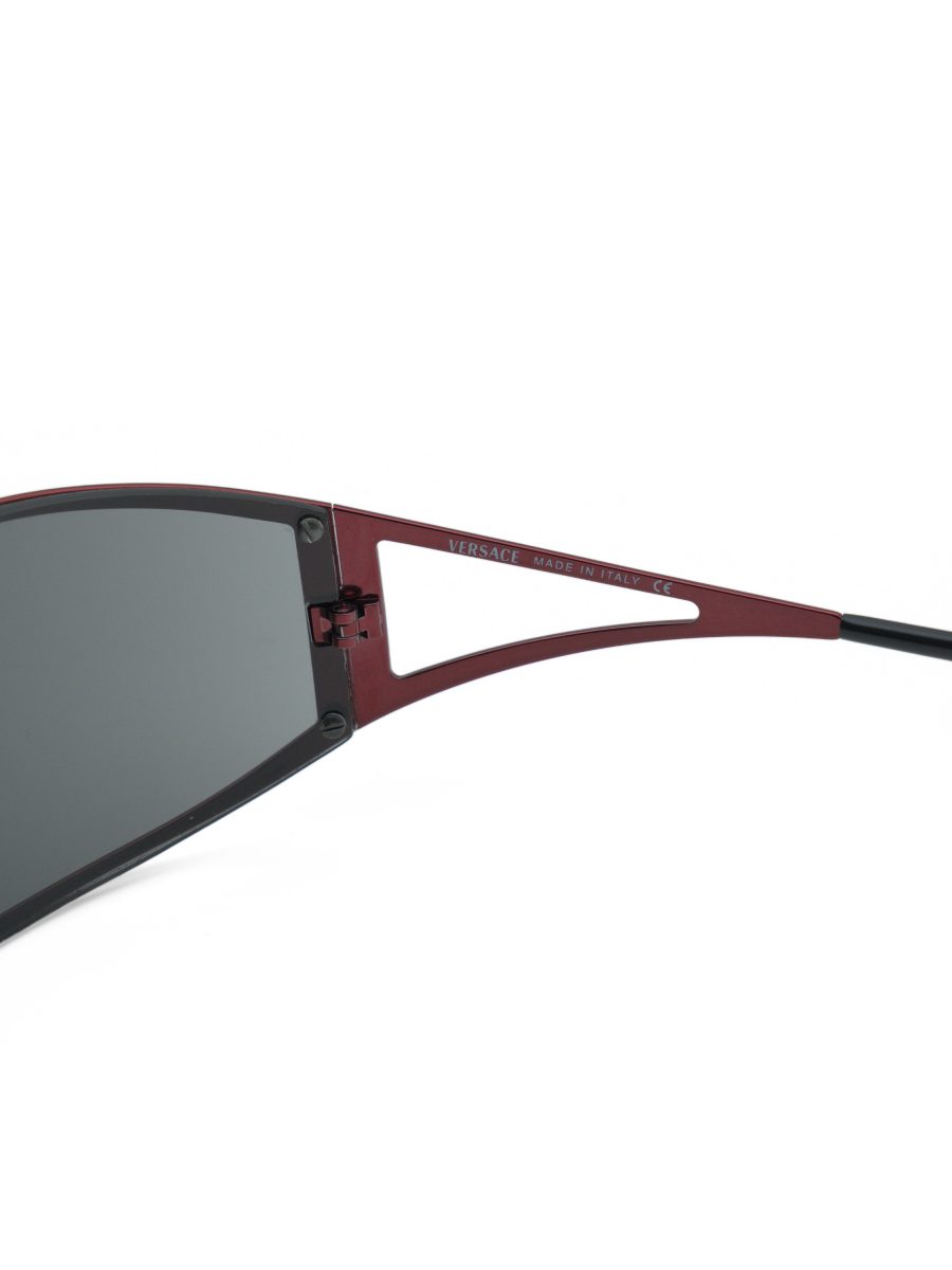 Vintage Versace MOD 2040 Burgundy Medusa Shield Sunglasses — photo 6