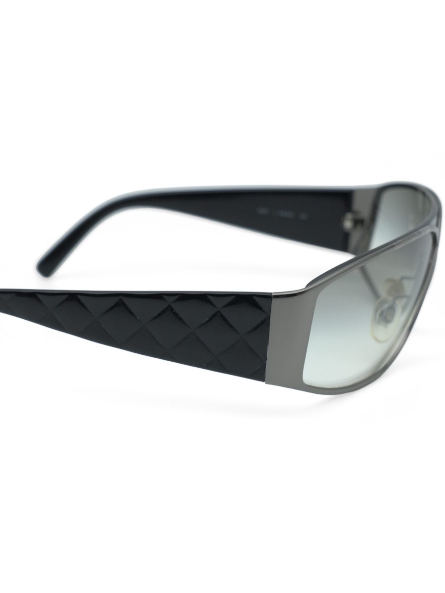 Vintage Chanel 4097 Gunmetal Black Quilted Shield Sunglasses — photo 4
