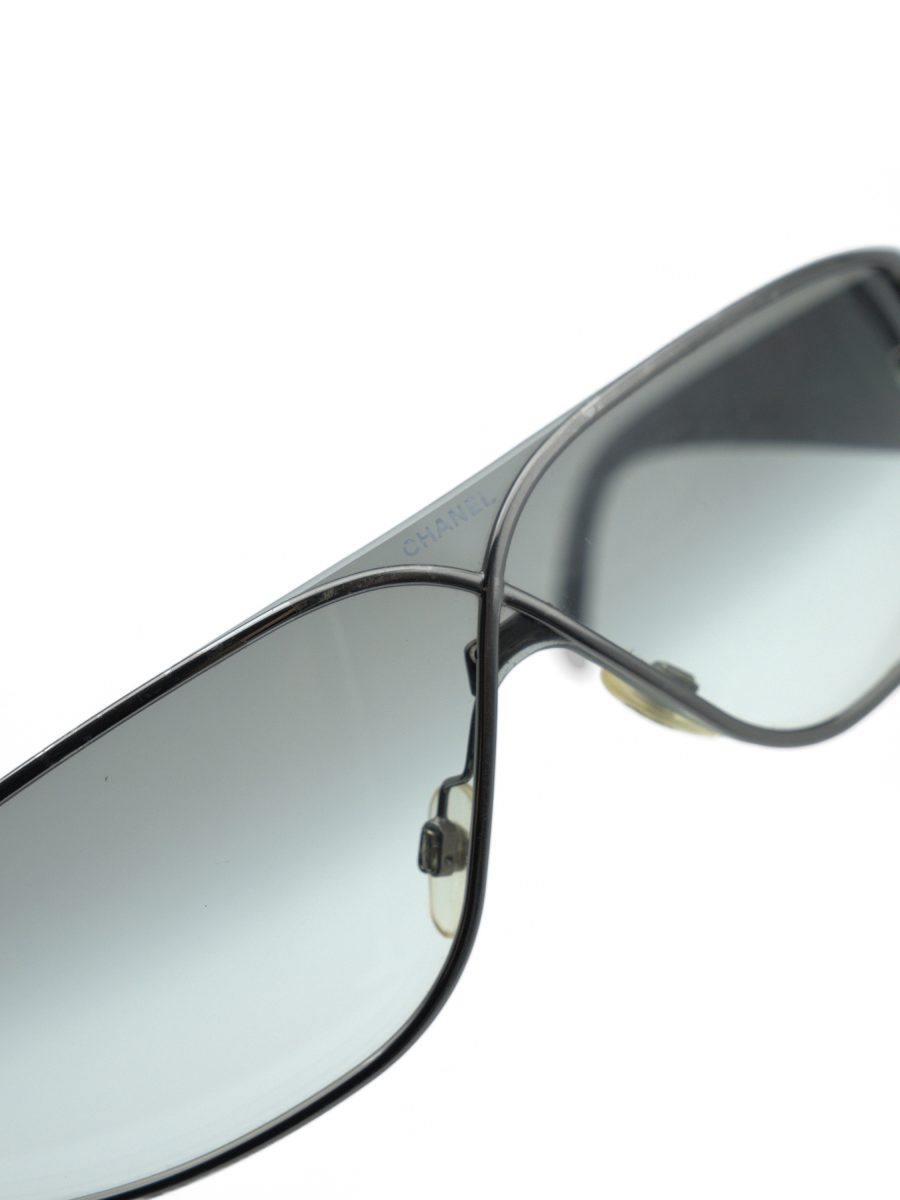 Vintage Chanel 4097 Gunmetal Black Quilted Shield Sunglasses — photo 8
