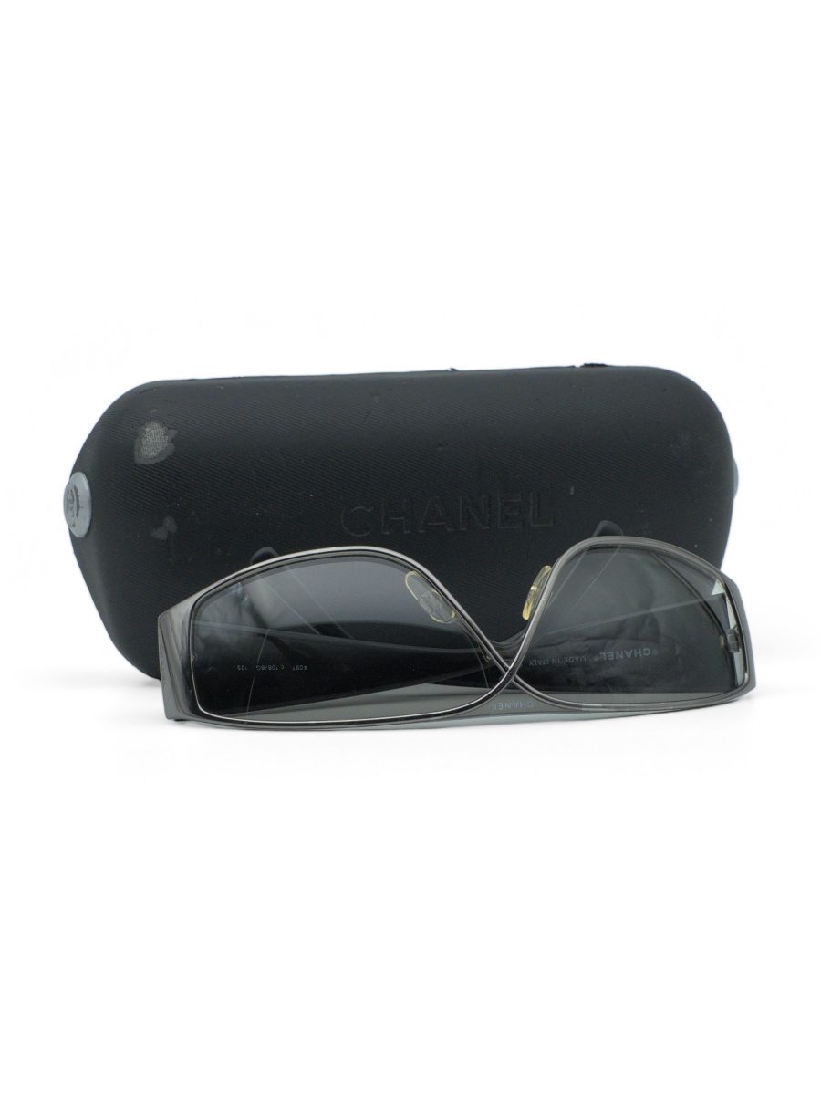 Vintage Chanel 4097 Gunmetal Black Quilted Shield Sunglasses — photo 10