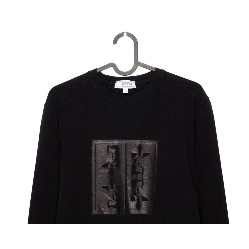 Vintage Versace Gianni Print Black Long Sleeve Tee Shirt — photo 2